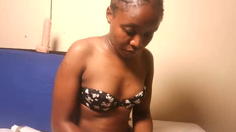 Snapshot of horny_wet_baby chatting on June 10, 3:55 pm Bellah online show from June 10, 3:55 pm