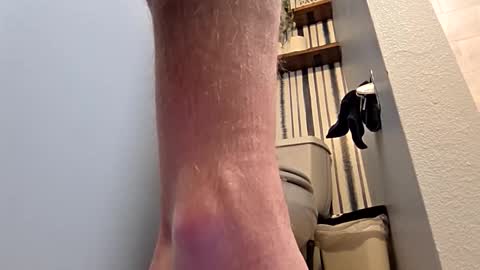 hornybisexual21 online show from February 21, 6:53 pm