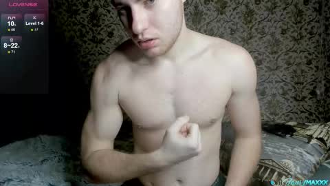 Snapshot of hornyblondieboyy chatting on December 19, 10:22 am Max online show from December 19, 10:22 am