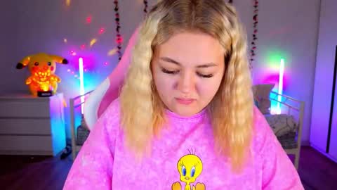 HornyCakee online show from September 16, 9:21 am