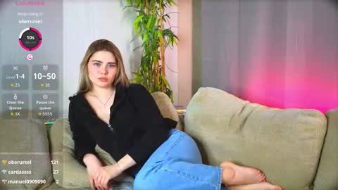 Snapshot of hornycharisma chatting on March 6, 4:25 pm Jolly online show from March 6, 4:25 pm