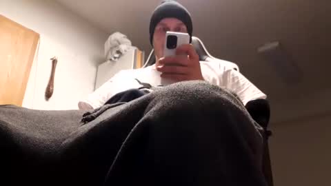 hornycock_1993 online show from December 10, 10:26 pm