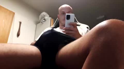 hornycock_1993 online show from December 11, 1:37 am