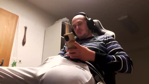hornycock_1993 online show from December 13, 7:32 pm