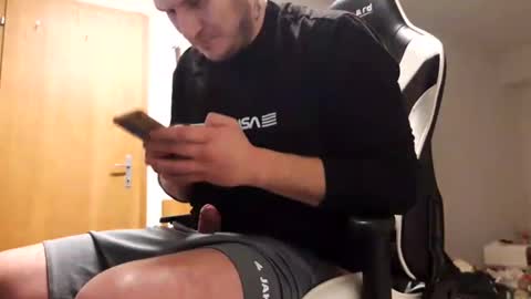 hornycock_1993 online show from February 14, 12:51 am