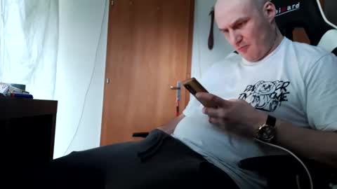 hornycock_1993 online show from February 22, 4:09 pm
