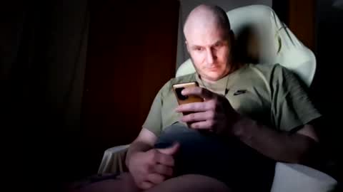 hornycock_1993 online show from February 28, 12:54 am