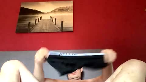 Snapshot of hornyfood112 chatting on October 22, 1:22 pm hornyfood112 online show from October 22, 1:22 pm