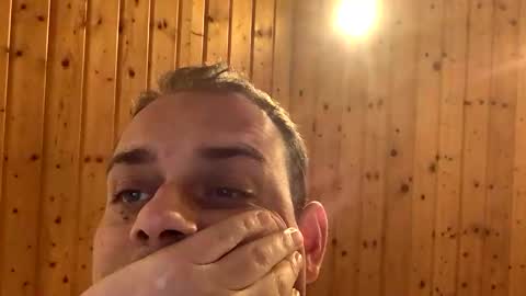 Snapshot of hornyfood112 chatting on December 18, 2:39 am hornyfood112 online show from December 18, 2:39 am