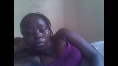 hornygal001 online show from December 7, 6:32 am