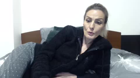 AshlineKatte online show from December 18, 11:51 pm