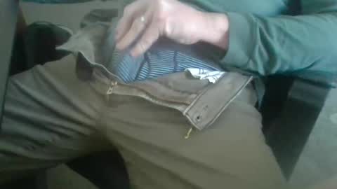 Snapshot of hornyhubby1001 chatting on February 11, 9:09 pm hornyhubby1001 online show from February 11, 9:09 pm