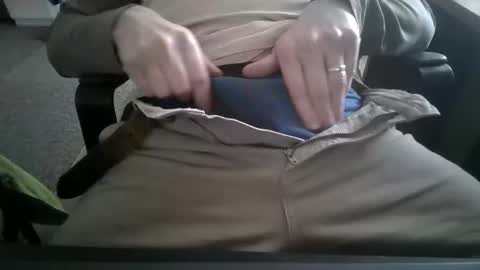 Snapshot of hornyhubby1001 chatting on March 4, 4:13 pm hornyhubby1001 online show from March 4, 4:13 pm