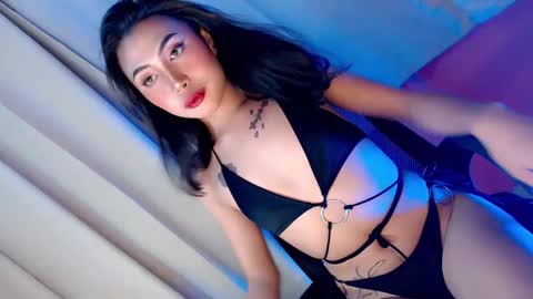 hornykylie047 online show from January 5, 9:48 am