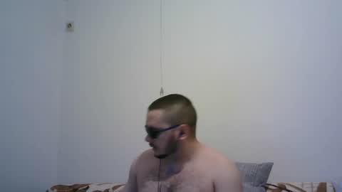 hornymonkey991 online show from June 7, 12:26 am