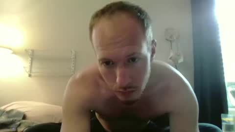 Snapshot of hornyrefrigerator chatting on March 30, 5:03 pm hornyrefrigerator online show from March 30, 5:03 pm