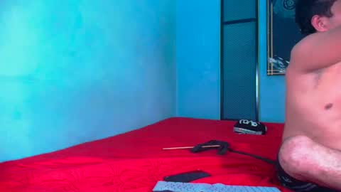 hornyshow1 online show from July 14, 7:19 pm