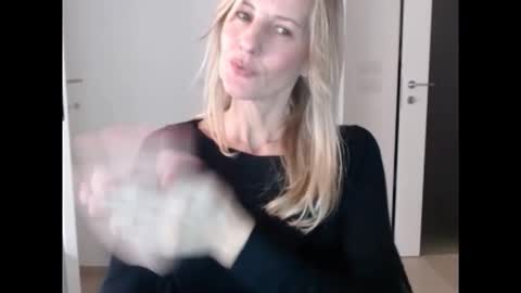 Snapshot of hornyssima chatting on November 30, 3:38 pm Hornyssima online show from November 30, 3:38 pm