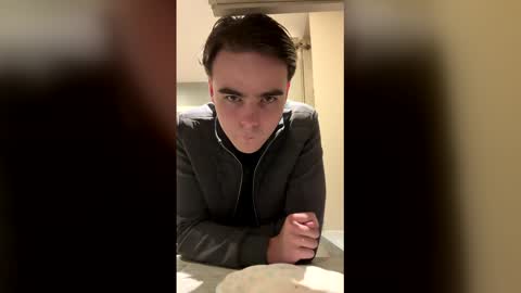 hornystud176 online show from March 29, 2:11 am