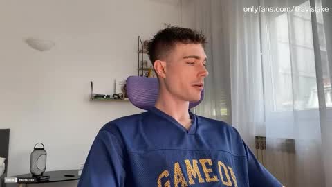 Snapshot of hornytwunk01 chatting on September 28, 9:25 am hornytwunk01 online show from September 28, 9:25 am