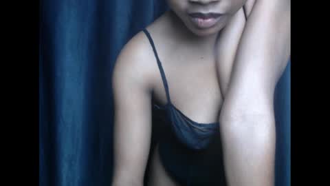 Snapshot of hornyxbum chatting on December 10, 4:02 am hornyxbum online show from December 10, 4:02 am