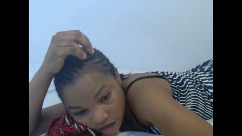 Snapshot of hornyxbum chatting on February 17, 11:02 am hornyxbum online show from February 17, 11:02 am