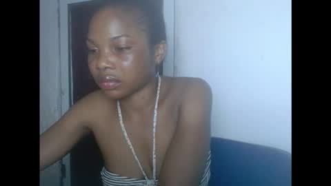 Snapshot of hornyxbum chatting on November 27, 10:01 pm hornyxbum online show from November 27, 10:01 pm