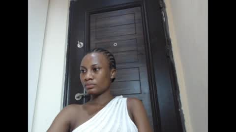 hornyxmamacita online show from April 17, 11:19 pm
