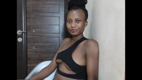 hornyxmamacita online show from May 17, 7:54 pm