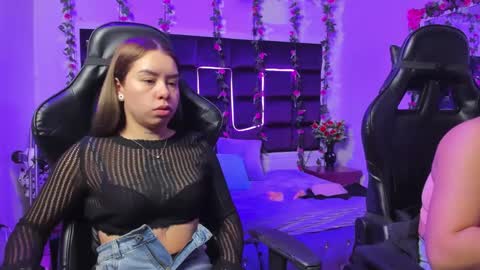 hornyy mom online show from September 16, 12:50 pm