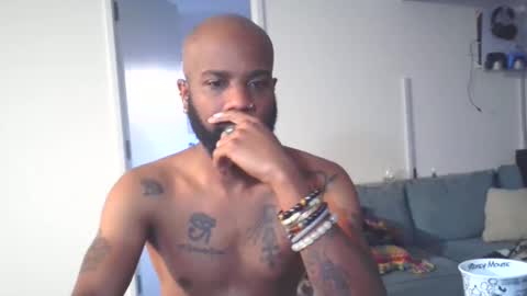 Snapshot of horus00 chatting on November 6, 11:22 am Horus00 online show from November 6, 11:22 am