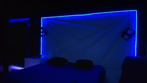 Snapshot of horus_at chatting on February 12, 11:51 pm horus_at online show from February 12, 11:51 pm