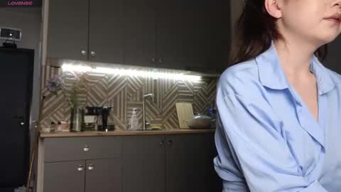 hosina_sayeri online show from October 14, 7:20 am