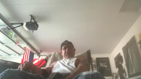 hoss43040 online show from September 9, 10:42 pm