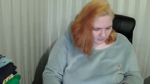 Snapshot of hot2panthers chatting on December 15, 1:26 pm hot2panthers online show from December 15, 1:26 pm