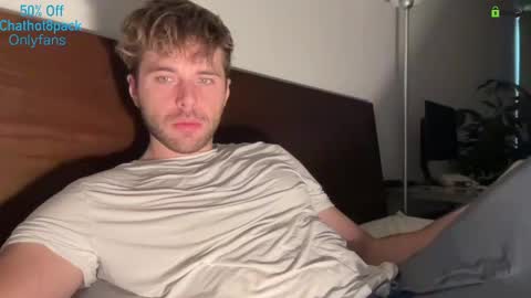 Edward aka Wolf online show from November 19, 9:15 pm