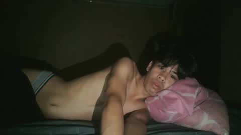 lover22 online show from April 10, 8:52 am