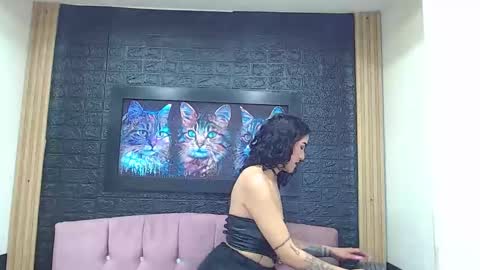 Snapshot of hot_and_fucking_girl chatting on October 24, 8:16 pm hot_and_fucking_girl online show from October 24, 8:16 pm