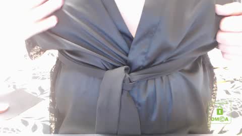 Snapshot of hot_and_pretty chatting on December 21, 9:23 am Lila online show from December 21, 9:23 am