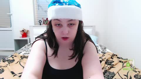 Snapshot of hot_and_pretty chatting on December 25, 12:15 pm Lila online show from December 25, 12:15 pm