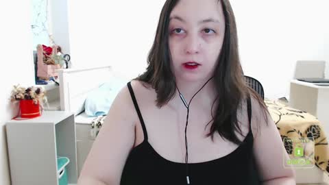 Snapshot of hot_and_pretty chatting on December 27, 12:23 pm Lila online show from December 27, 12:23 pm