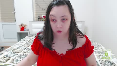 Snapshot of hot_and_pretty chatting on January 12, 3:25 pm Lila online show from January 12, 3:25 pm