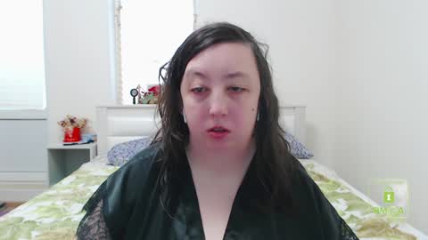 Snapshot of hot_and_pretty chatting on January 21, 9:35 am Lila online show from January 21, 9:35 am