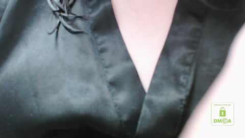 Snapshot of hot_and_pretty chatting on January 23, 9:18 am Lila online show from January 23, 9:18 am