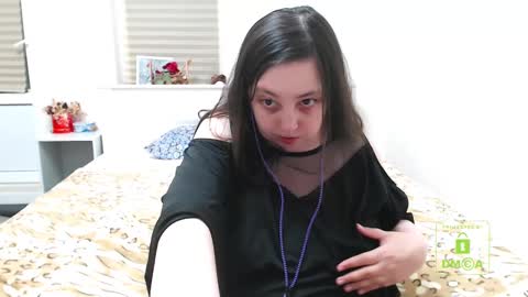 Snapshot of hot_and_pretty chatting on February 17, 4:04 pm Lila online show from February 17, 4:04 pm