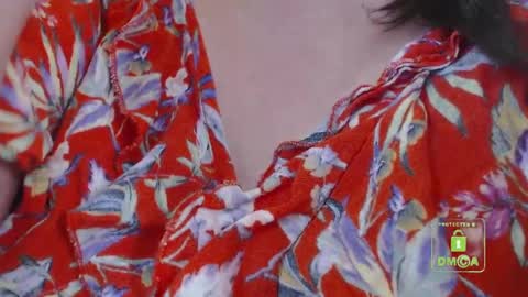 Snapshot of hot_and_pretty chatting on March 10, 10:04 am Lila online show from March 10, 10:04 am