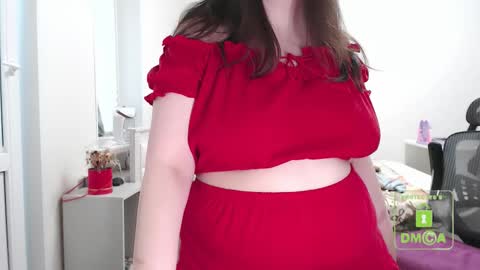 Snapshot of hot_and_pretty chatting on October 10, 9:41 am Lila online show from October 10, 9:41 am