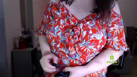 Snapshot of hot_and_pretty chatting on November 27, 4:09 pm Lila online show from November 27, 4:09 pm