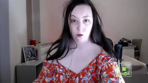 Snapshot of hot_and_pretty chatting on April 15, 8:20 pm Lila online show from April 15, 8:20 pm