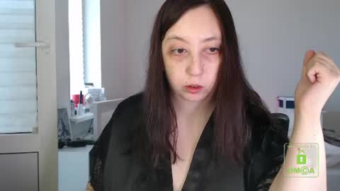 Lila online show from August 8, 2:19 pm